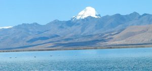 Kailash and Mansarovar nearby each other